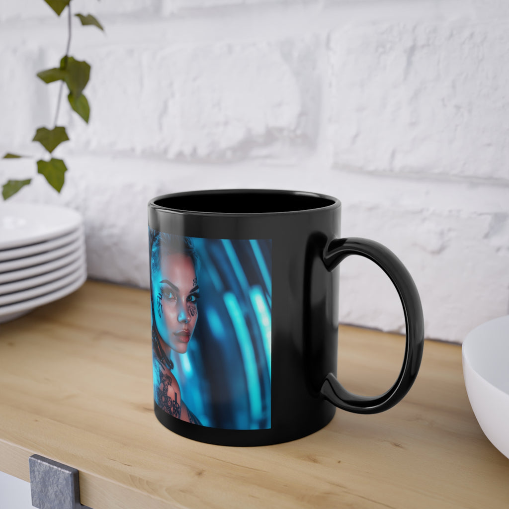 Mug Noir Cyberpunk Brune Tatouée